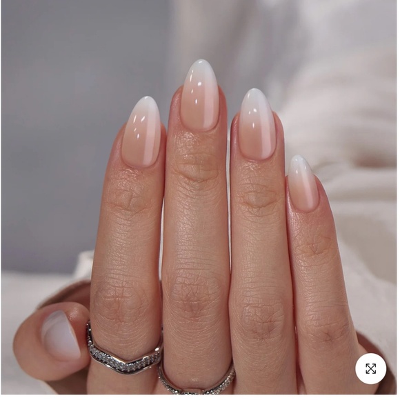 BTArtbox Almond Press-On Nails – Cream Vanilla – 30 Pieces – New & Sealed - Picture 2 of 4